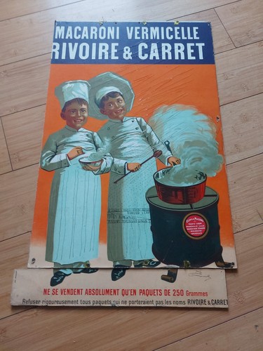 Grand carton publicitaire